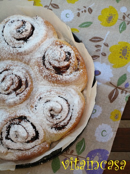 Torta di rose con marmellata
