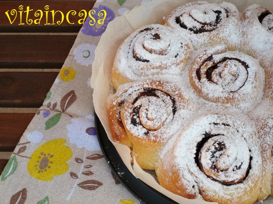 Torta di rose con marmellata