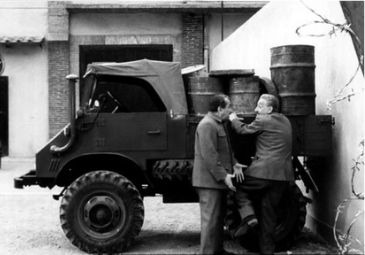 totò e peppino muro di berlino